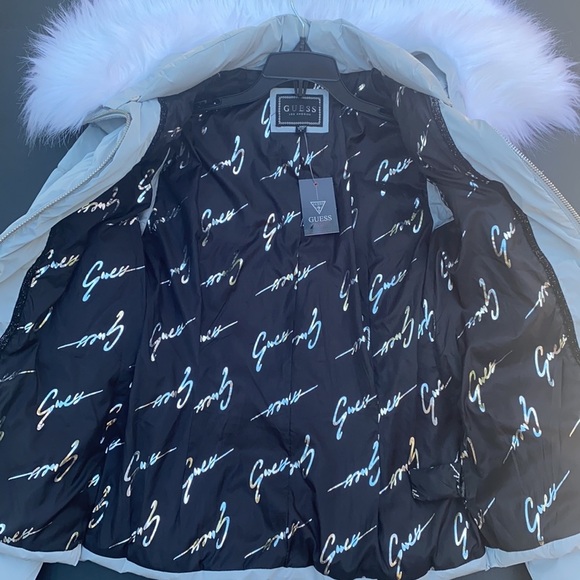New GUESS Sigourney Puffer Women's Jacket - Picture 10 of 16